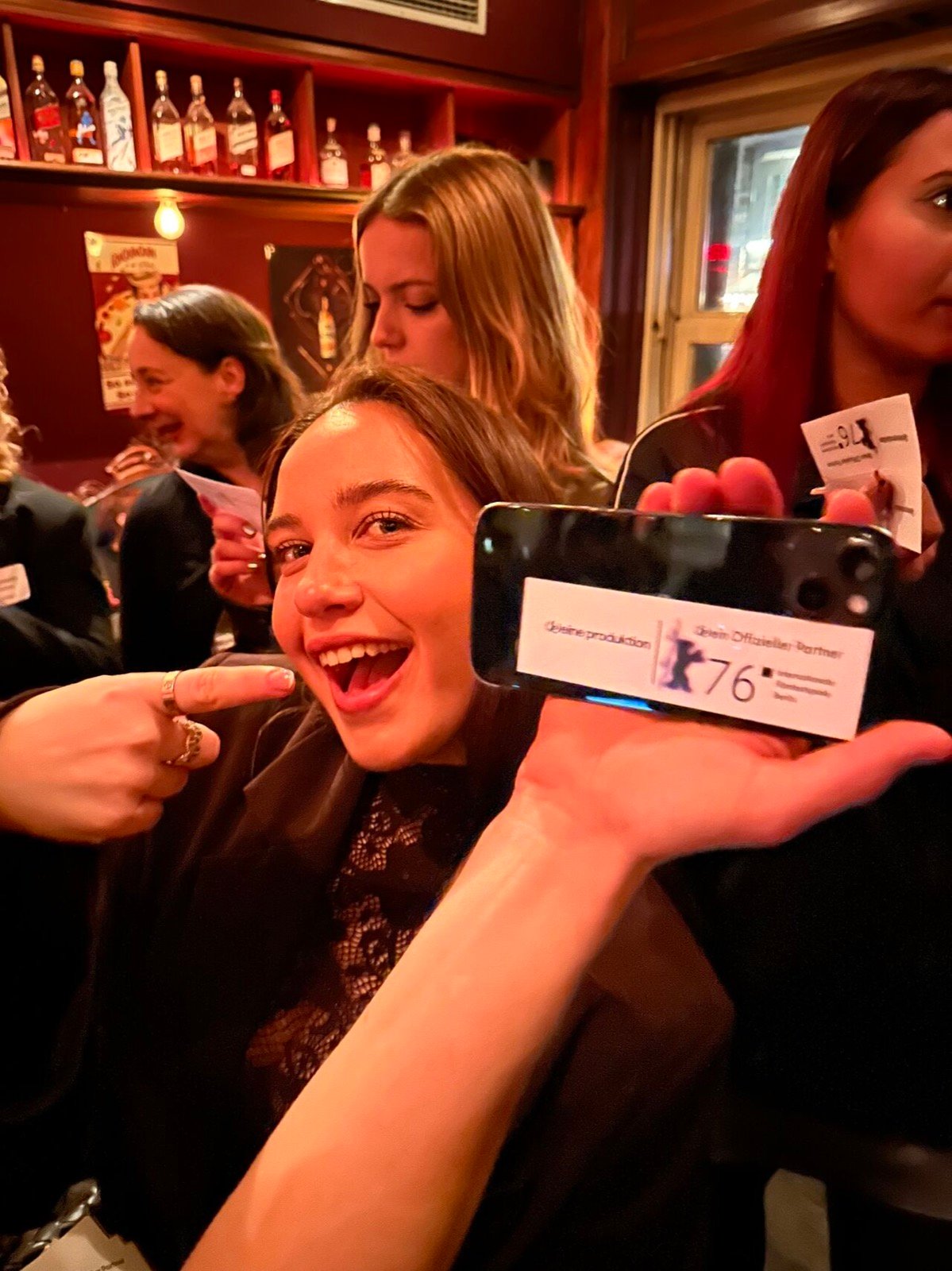 Gruppenfoto des Teams von [k]eine produktion auf der Berlinale